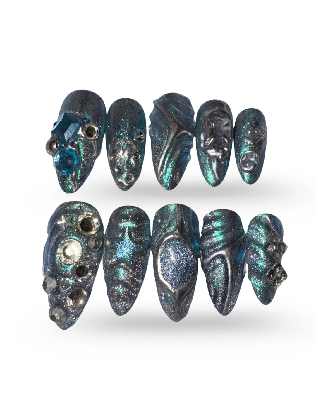 AQUA RELIC. Hand-painted chrome press-on nails