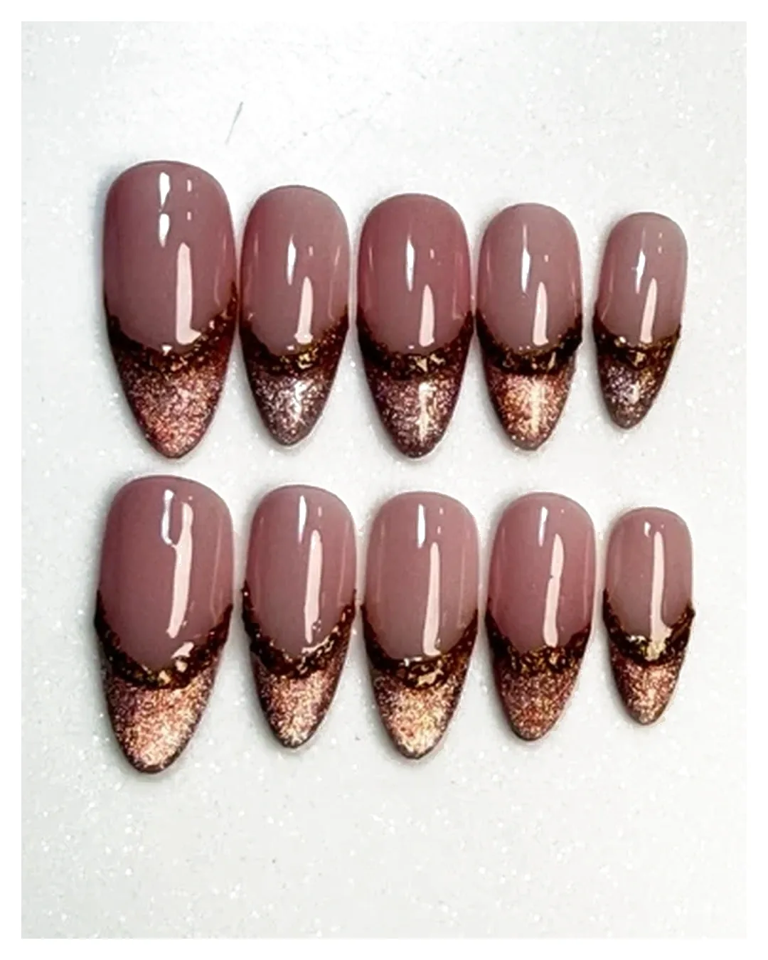 Golden hour. Hand-painted night of gold press-on nails