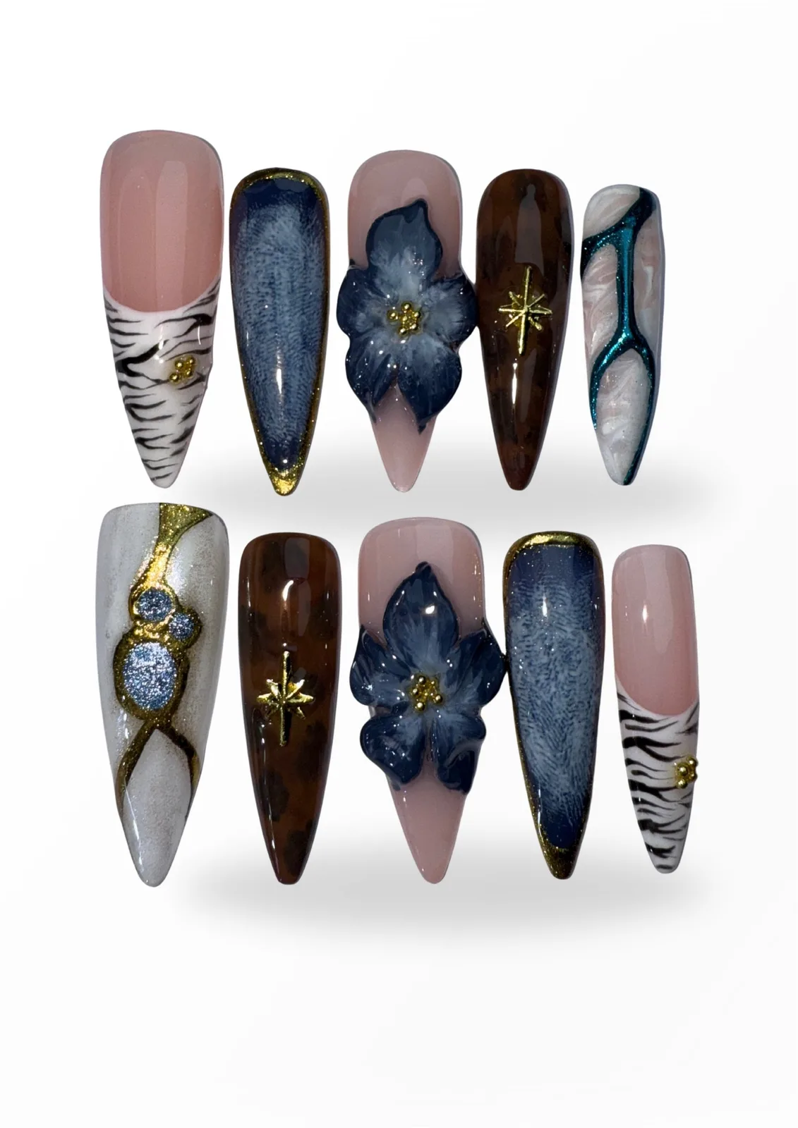 MIDNIGHT SAFARI. Hand-painted spring press-on nails
