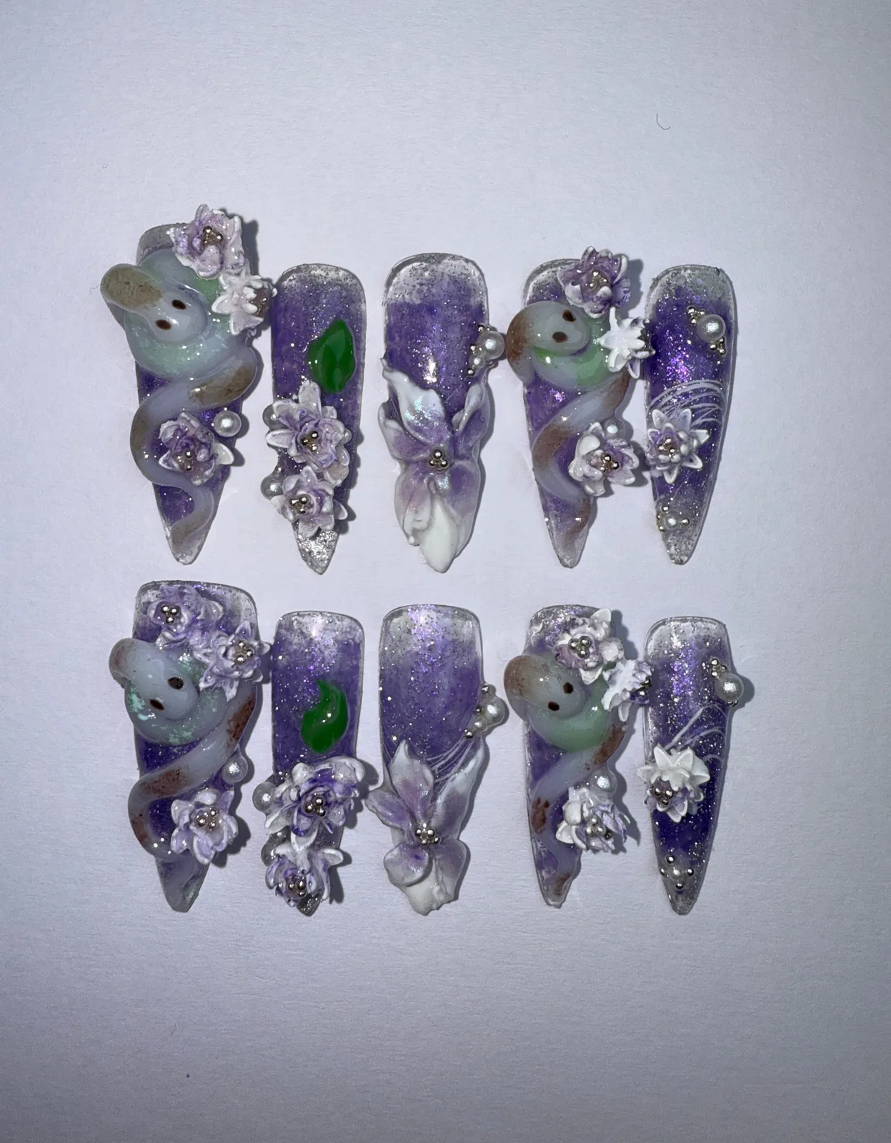 SERPENTS AND FLOWERS. Hand-painted universal designs press-on nails