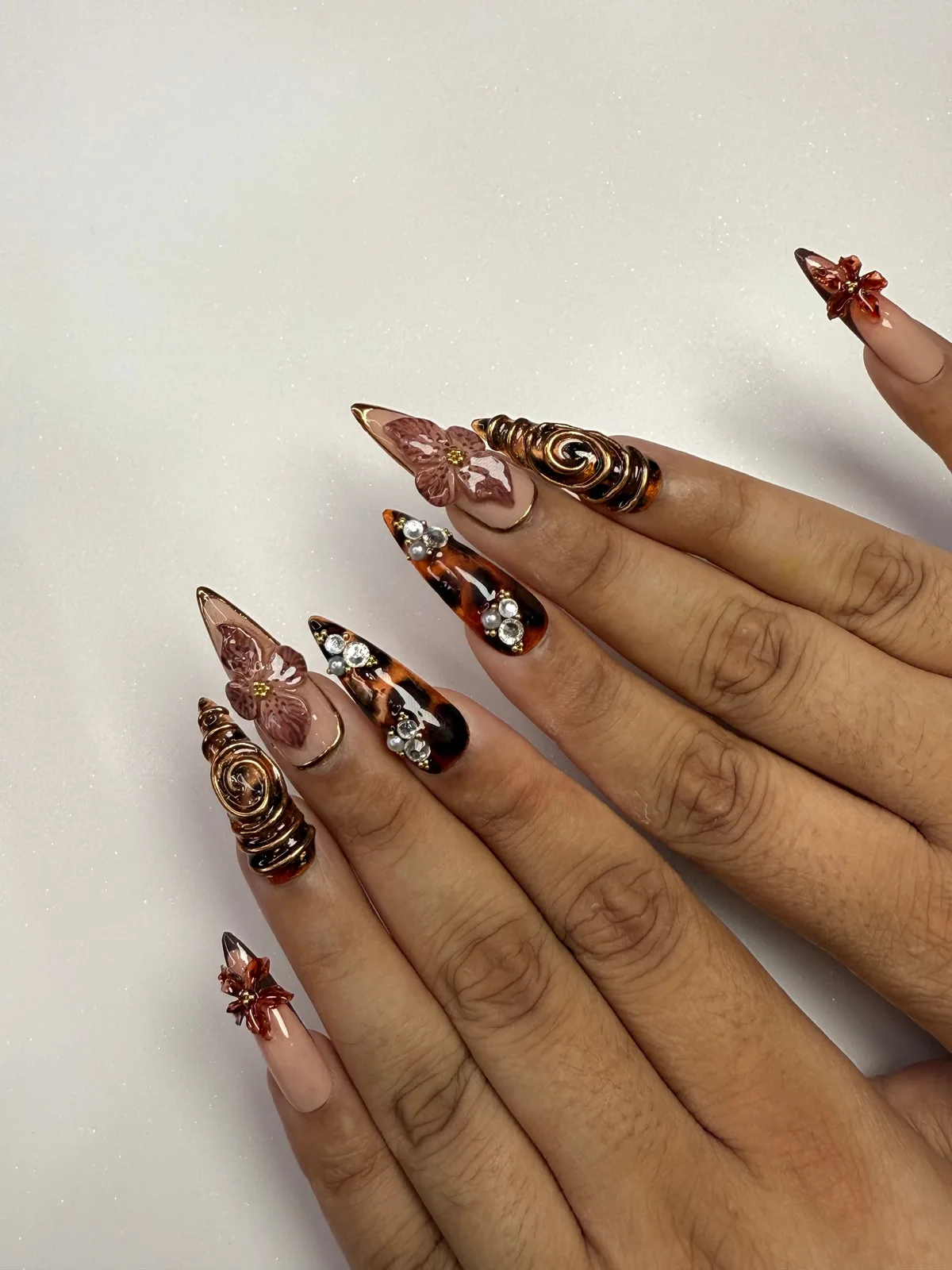 TORTOISESHELL FLORA LEGACY. View 4 of 7
