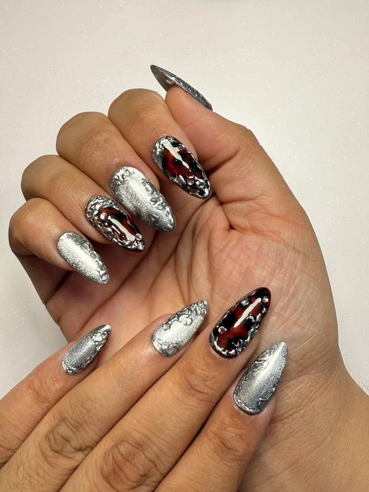 CHROME SHELL press-on nails. The Tortoiseshell Technique
